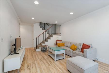 1405 Cypress St., San Dimas, California 91773, Stati Uniti