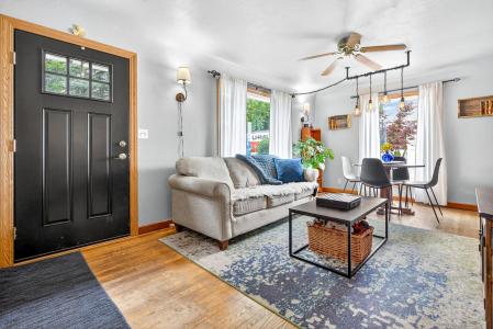 513 E Glendale Avenue, Appleton, Wisconsin 54911-2942