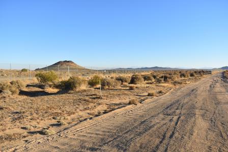 15th St E & Vic Reed Ave APN 429-042-28, Mojave, California 93501, Stati Uniti