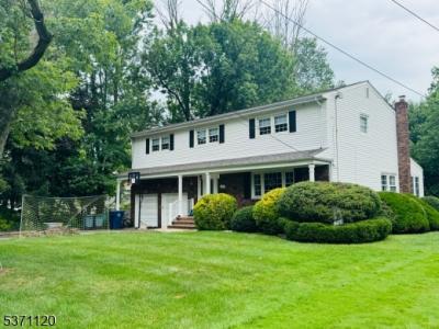 227 Hawthorne Dr, Clark Twp., NJ 07066, USA