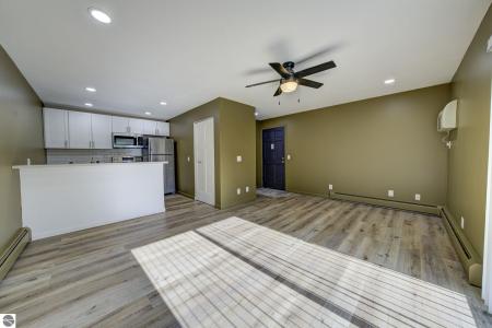 1021 Centre Street , 11, Traverse City, ミシガン 49686, アメリカ合衆国