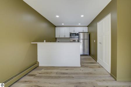 1021 Centre Street , 11, Traverse City, Michigan 49686, USA