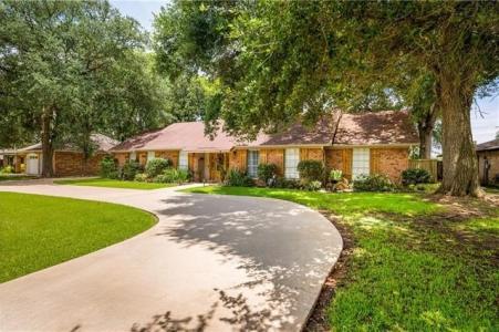 400 PARKWAY Drive, Natchitoches, 路易西安纳州 71457, 美国
