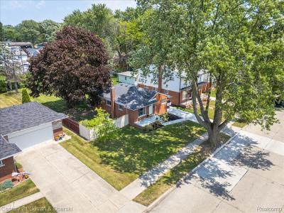 23139 Deziel Street, St. Clair Shores, Michigan 48082, USA