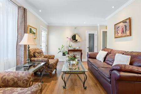 106-108 Rue Charlevoix, Gatineau (Hull), 魁北克省 J8X 1R1, 加拿大