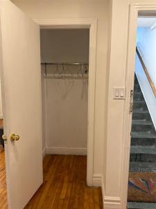 4990A  Av. Prince-of-Wales, Montréal (Côte-des-Neiges/Notre-Dame-de-Grâce), 魁北克省 H4V 2M9, 加拿大