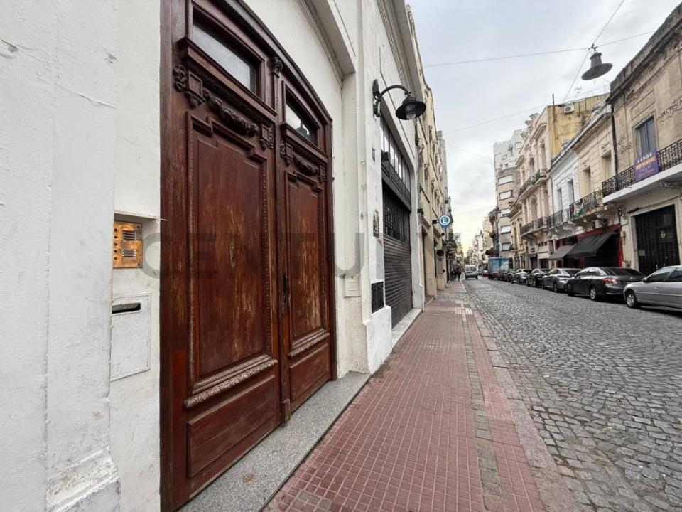 Defensa 900, San Telmo, Capital Federal 1065, Argentina