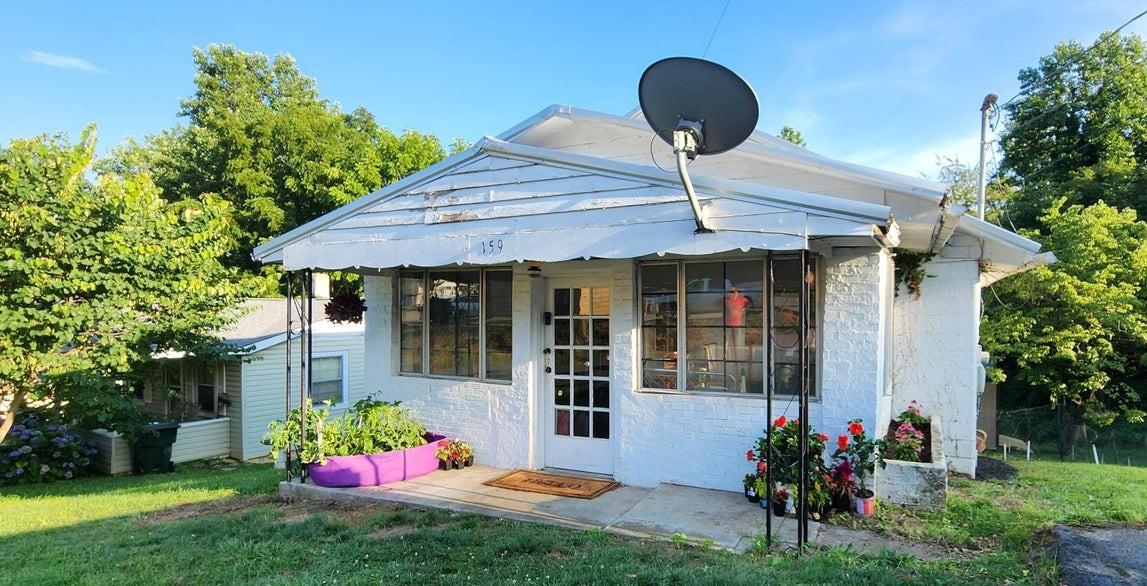 159 Millard Street , Bristol, Virginia 24201, USA
