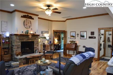 167 Rough Ridge Road, Sugar Mountain, Caroline Du Nord 28604, États-Unis