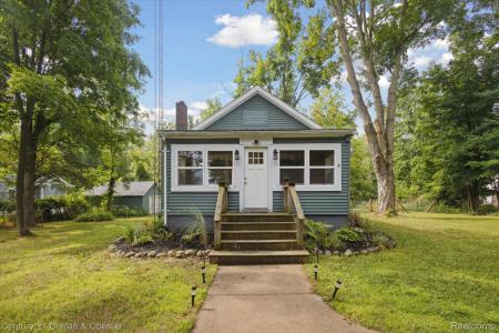 7840 Forest Beach Road, Watervliet, Michigan 49098