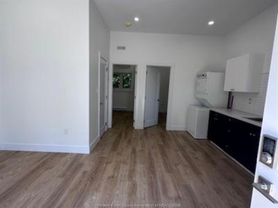 1227 CURRY AVENUE, Windsor, Ontario N9B 2C8, Kanada