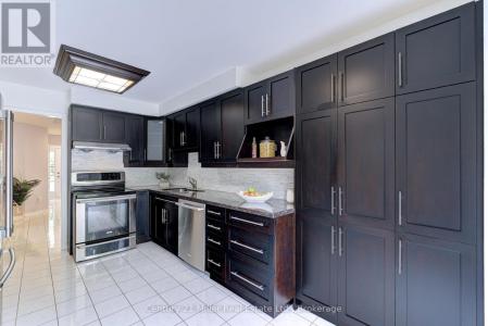 474 MARLATT DRIVE, Oakville (ro River Oaks), Ontario L6H 5X4, Canadá