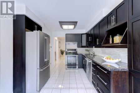 474 MARLATT DRIVE, Oakville (ro River Oaks), Ontario L6H 5X4, Canadá