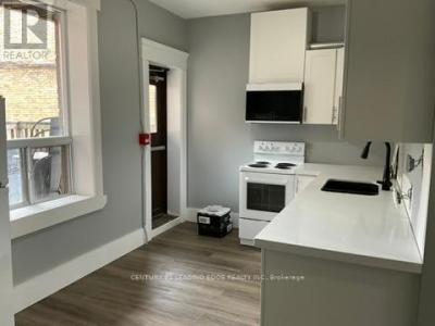 614 COLLEGE STREET, Toronto (palmerston-little Italy), Ontario M6G 1B4, Canada