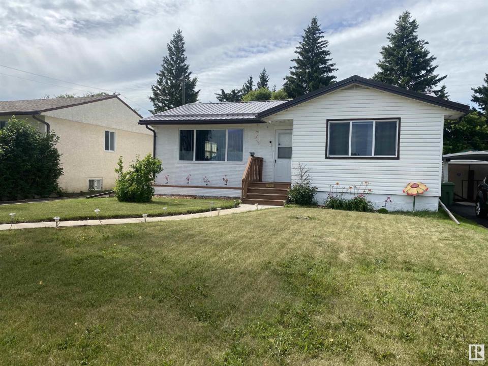 5220 49 STREET, Willingdon, Alberta T0B 4R0, Canada