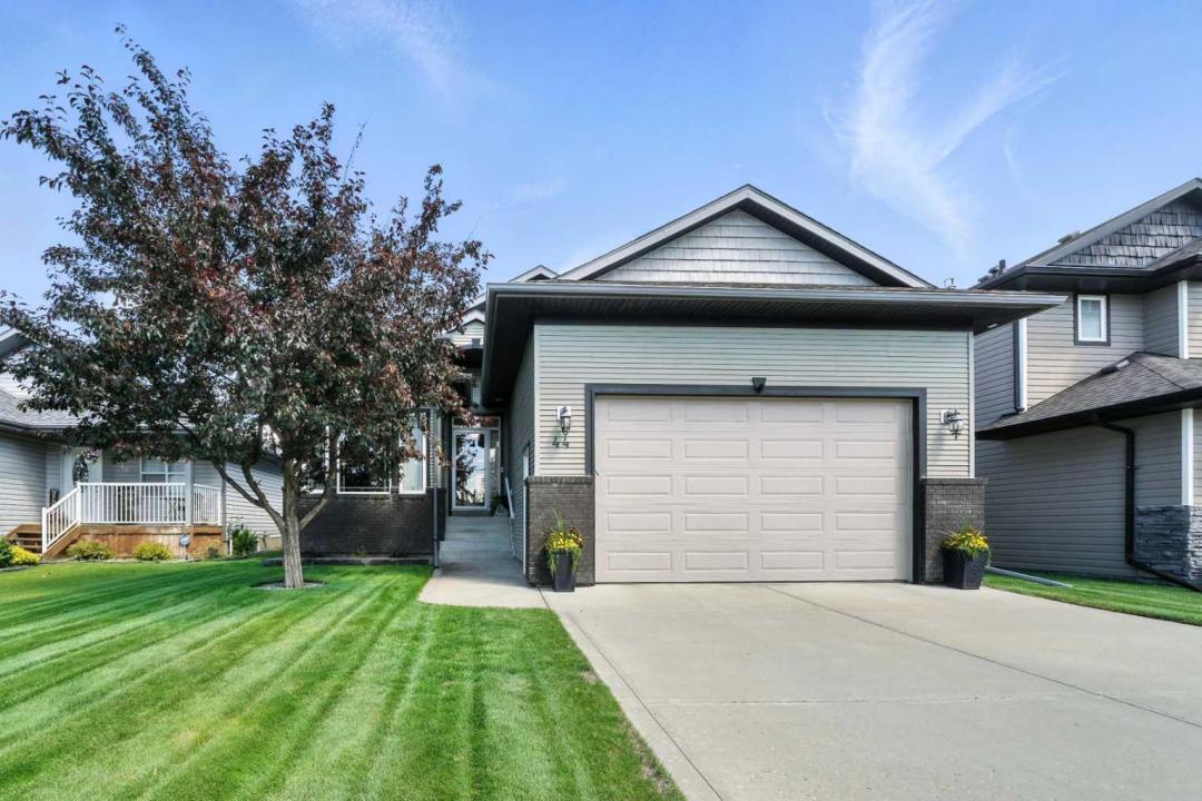 44 VAN DORP STREET, Red Deer, 앨버타주 T4R 0G3, 캐나다