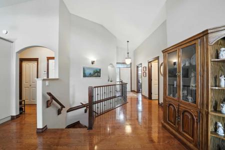 44 VAN DORP STREET, Red Deer, 앨버타주 T4R 0G3, 캐나다