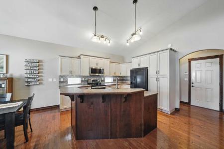 44 VAN DORP STREET, Red Deer, Alberta T4R 0G3, Canada