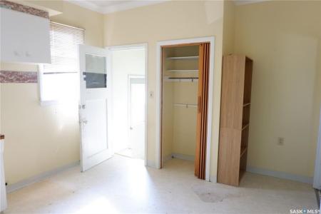 104 2ND AVENUE W, Gravelbourg, Saskatchewan S0H 1X0, Canada