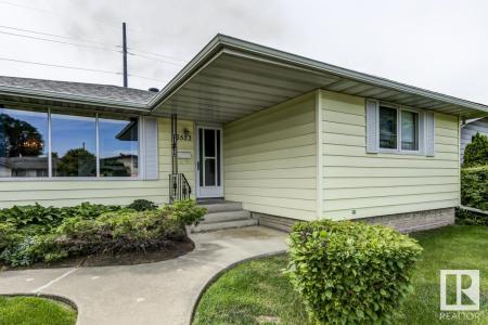 16523 79A AVENUE NW, Edmonton, ألبرتا T5R 3J2, كندا 