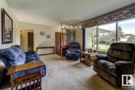 16523 79A AVENUE NW, Edmonton, ألبرتا T5R 3J2, كندا 