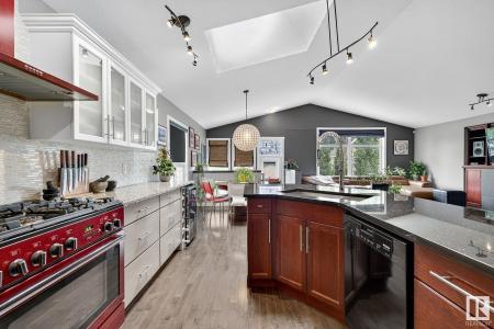 465 CHURCHILL CRESCENT, Sherwood Park, אלברטה T8T 0R9, קנדה