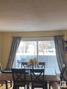8930 149 STREET NW, Edmonton, Alberta T5R 1B8, Canada