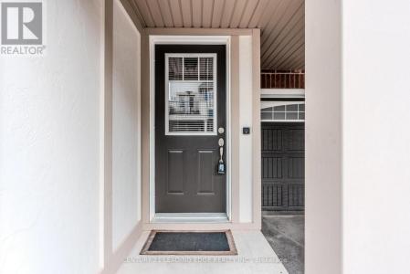 6020 DERRY ROAD, Milton (ha Harrison), 安大略省 L9T 8L6, 加拿大