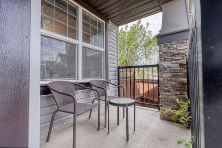 27 SAGE VALLEY COURT NW, Calgary, Alberta T3R 0E8, Canadá