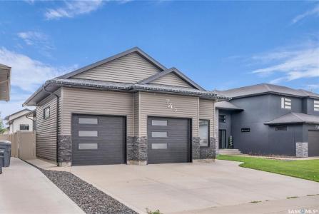 743 KLOPPENBURG COURT, Saskatoon, Saskatchewan S7W 0P2, CANADÁ