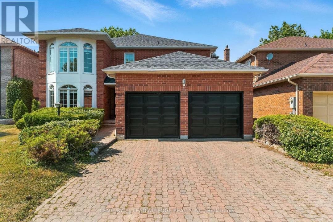 34 HENDERSON DRIVE, Whitby (pringle Creek), Ontario L1N 7Y6, Canada