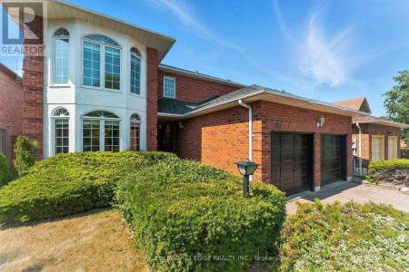34 HENDERSON DRIVE, Whitby (pringle Creek), Ontario L1N 7Y6, Canada