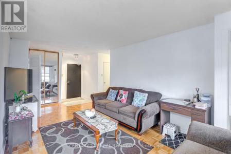 2721 VICTORIA PARK AVENUE, Toronto (l'amoreaux), Ontario M1T 3N6, CANADÁ