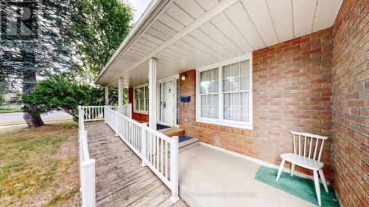 61 KILCHURN CASTLE DRIVE, Toronto (tam O'shanter-sullivan), Ontario M1T 2W3, Canadá