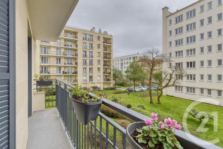 Suresnes, Île-de-France 92150, France