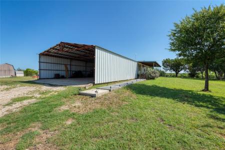 100 Blue Valley Court, Springtown, Texas 76082, USA