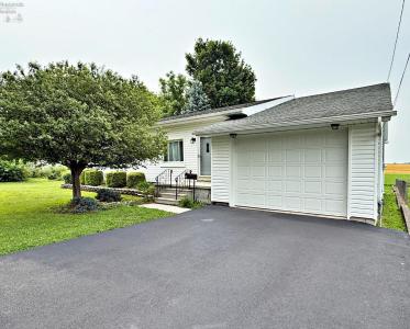 41 W New Haven Street, Bloomville, Ohio 44818