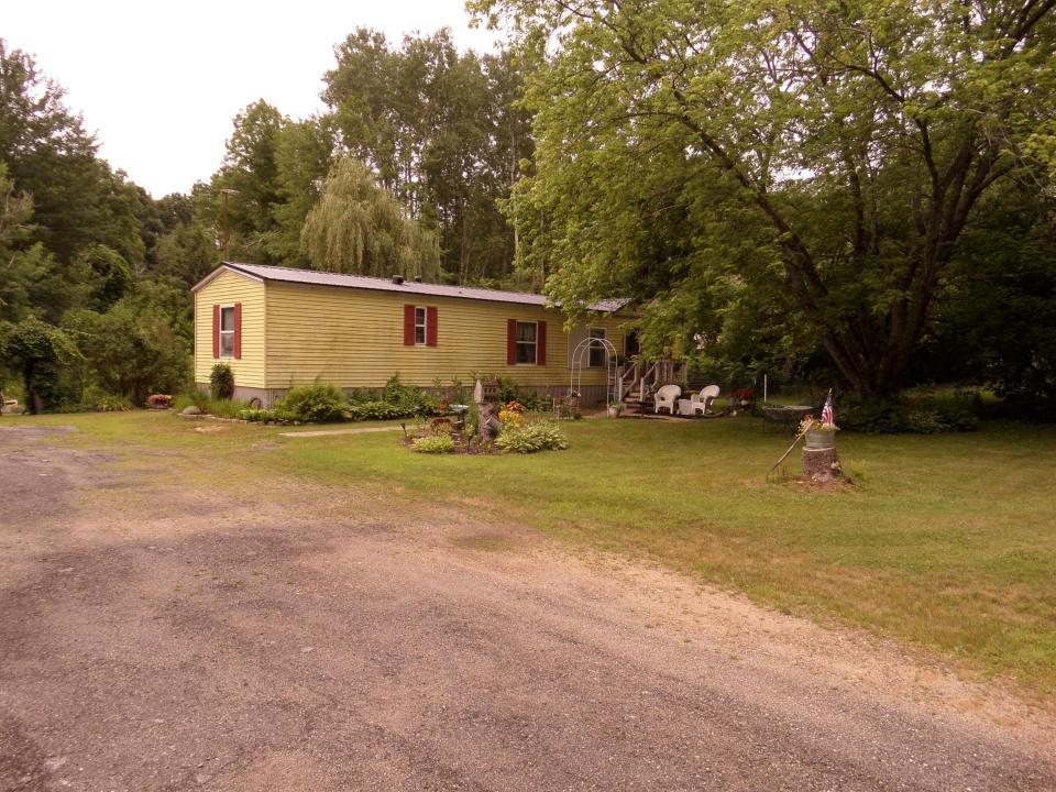4 Brackett Hill Road, Alfred, Maine 04002