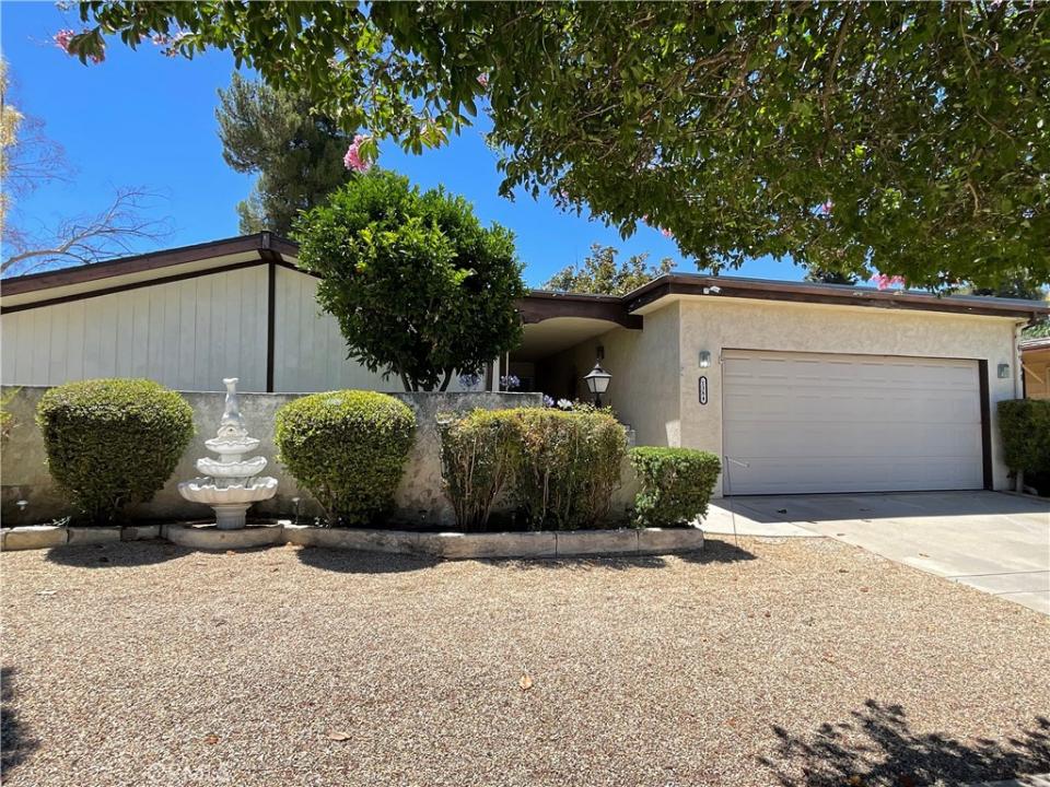 1384 Brentwood Way, Hemet, Калифорния 92545, Соединенные Штаты