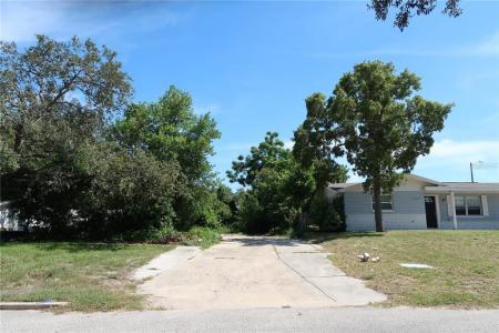 4250 Oak Bluff Avenue, Holiday, Florida 34691, USA