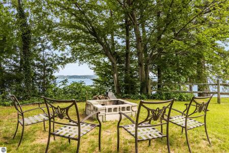 536 N West Bay Shore Drive, Suttons Bay, Michigan 49682, Amerika Birleşik Devletleri
