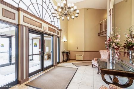 509 Aurora Avenue , 409, Naperville, Illinois 60540, Amerika Birleşik Devletleri