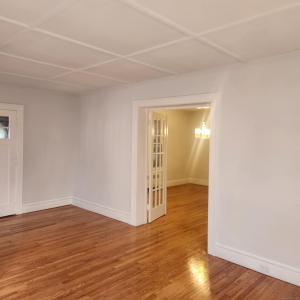 9 Brewster Street, Waterbury, Connecticut 06704, USA