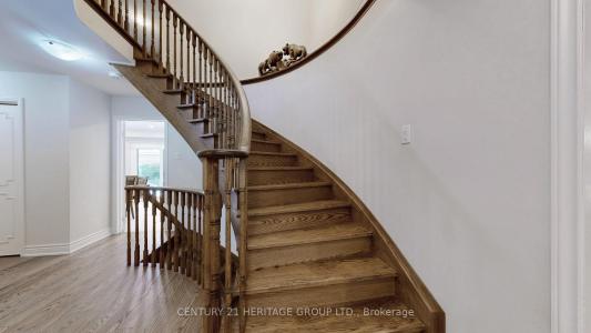 280 HENDERSON AVENUE, Markham, Ontario L3T 2M2, Canada