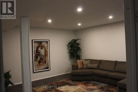 2116 IRELAND DRIVE, Burlington (brant Hills), Ontario L7P 1R2, Canada