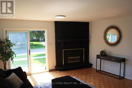2116 IRELAND DRIVE, Burlington (brant Hills), Ontario L7P 1R2, Canada
