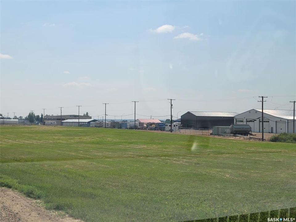 5504/5506/5508 46TH STREET, Macklin, サスカチュワン州 S0L 2C0, カナダ