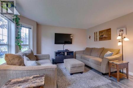 88 CRYSTAL SHORES CRESCENT, Okotoks, 阿爾伯塔 T1S 2B5, 加拿大