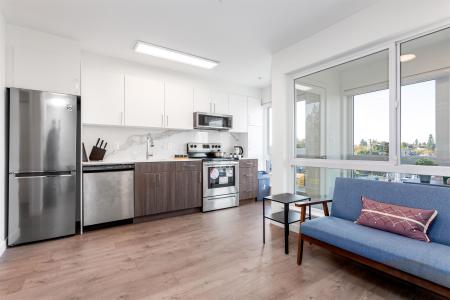 2551 KINGSWAY, Vancouver, British Columbia V5R 5H3, Canada