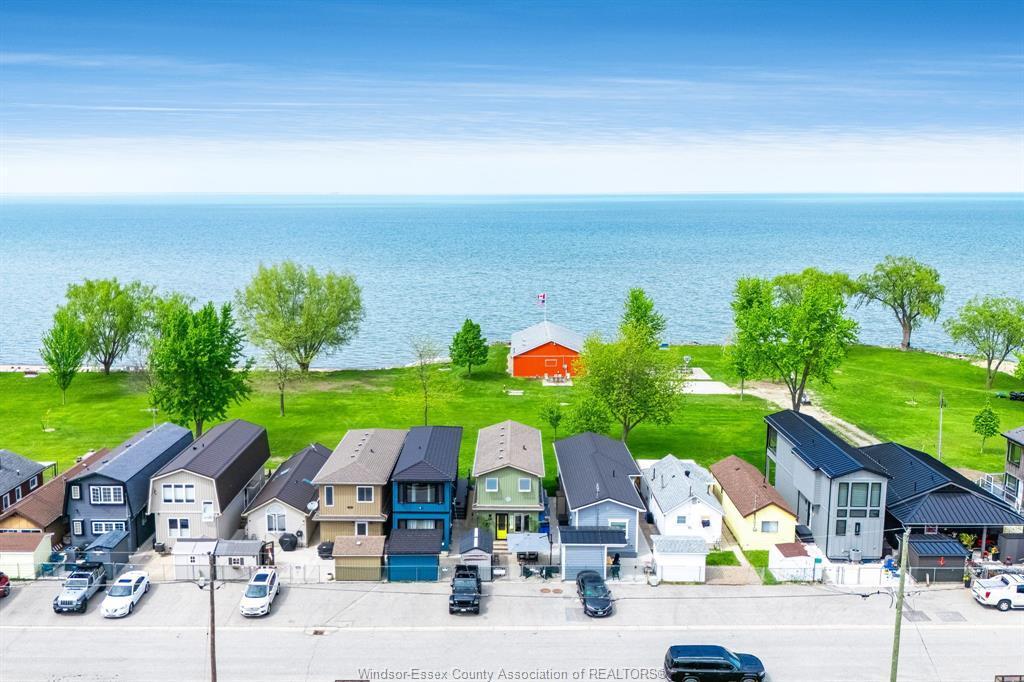 1192 SHORELINE AVENUE, Lakeshore, Ontario N0R 1A0, Canadá